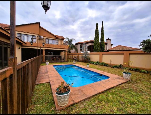 4 BEDROOM HOUSE FOR SALE IN VANDERBIJLPARK SE 8